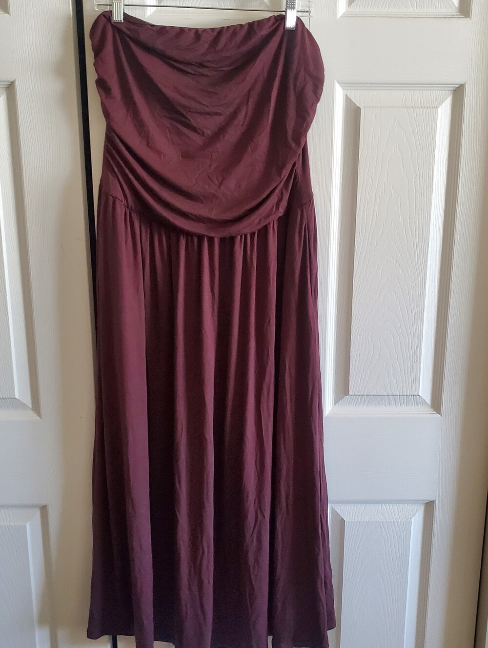 BTFBM NWT XL STRAPLESS RUCHED MAXI DRESS .PLUM BURGUNDY. POCKETS